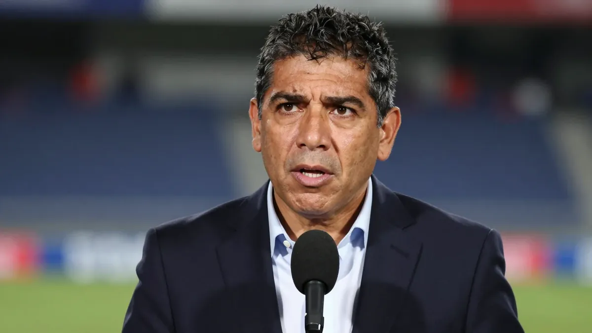Former player and coach Paulo Silas launched a scathing critique of the Brazil national team on Argentine TV, blaming an...